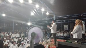 Anwar – Reny Gelar Dzikir dan Doa Bersama di Desa Dolago