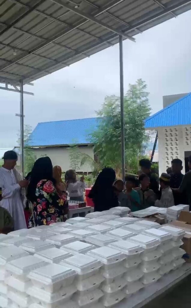 Masjid Al Haadi Kabonena Rutin Laksanakan Jumat Berkah