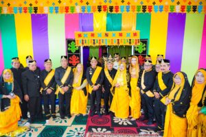 Gubernur dan Wagub Sulteng Dinobatkan Sebagai “Tau Doka” Oleh Raja Buol