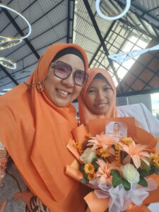 Bunga Orange dari Bunda Wiwik, Simbol Motivasi untuk PKS Kota Palu