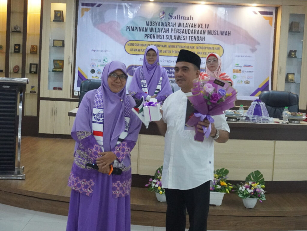 Muswil IV,  Sumiaty Kembali Dikukuhkan sebagai Ketua Salimah Sulteng