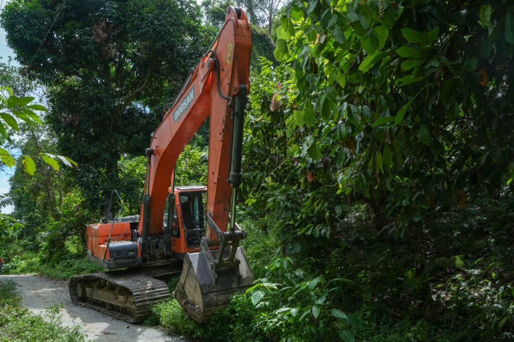 Pemprov Sulteng Kerahkan Alat Berat dan Siapkan Posko Bencana Banjir di Donggala