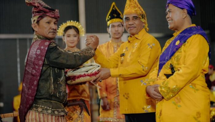 Anwar Hafid Resmikan FKPA, Tegaskan Komitmen Jaga Kearifan Lokal Sulteng