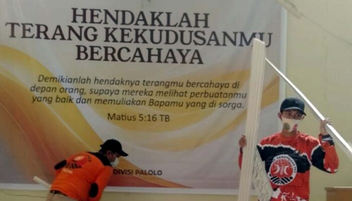 Turun ke Daerah Bencana, Relawan PKS Bersihkan Rumah Warga, Masjid hingga Gereja