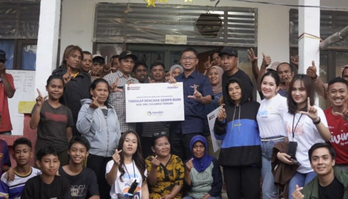 Bank Mandiri Area Palu Bantu Kebutuhan Darurat Penyintas Gempa di Tiga Desa