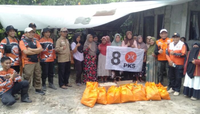 DPW PKS Sulteng Salurkan Bantuan dari Presiden PKS untuk Korban Gempa Sigi
