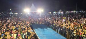 Dihibur ARMADA Band, Warga Antusias Hadiri Deklarasi dan Temu Masyarakat BERANI di Dolo Selatan