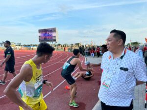 Ketua KONI Sulteng Semangati Nofeldi Usai Lomba 5K PON 2024