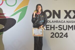 Emas Pertama Sulteng Disumbang Atlet Renang Azzahra Permatahani