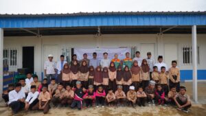 IMIP Serahkan Gedung Kelas Baru untuk Pesantren Daarul Muntadzar