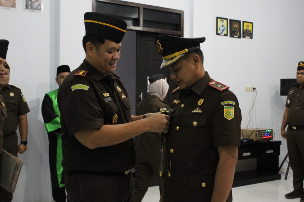 Kajari Tolitoli Lantik Noviar Rizaly Sebagai  Kacabjari Laulalang