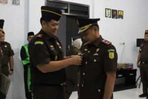 Kajari Tolitoli Lantik Noviar Rizaly Sebagai  Kacabjari Laulalang