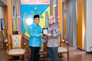 Gubernur Anwar Hafid Pastikan Jaringan Listrik Morowali Utara Tersambung Akhir Maret