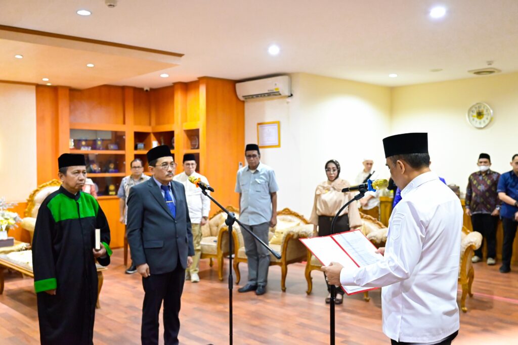 Gubernur Sulteng Kukuhkan dr. Komang Adi Sujendra Jadi Dokter Ahli Utama