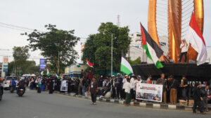 Diorganisir KNRP, Ratusan Massa Aksi di Palu Suarakan Bela Palestina