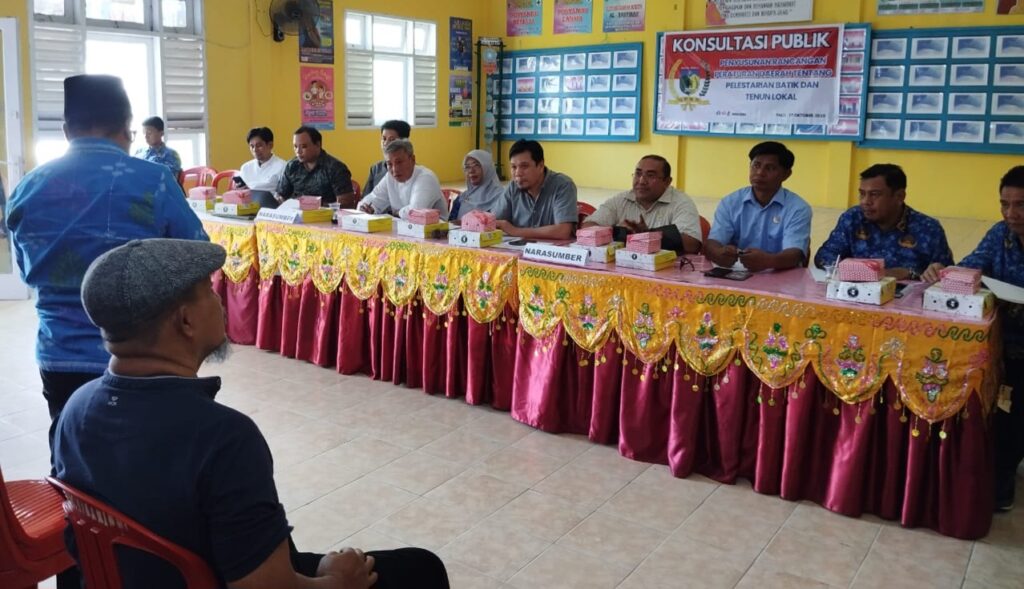 DPRD Kota Palu Konsultasi Publik Penyusunan Ranperda Pelestarian Batik dan Tenun Lokal Palu