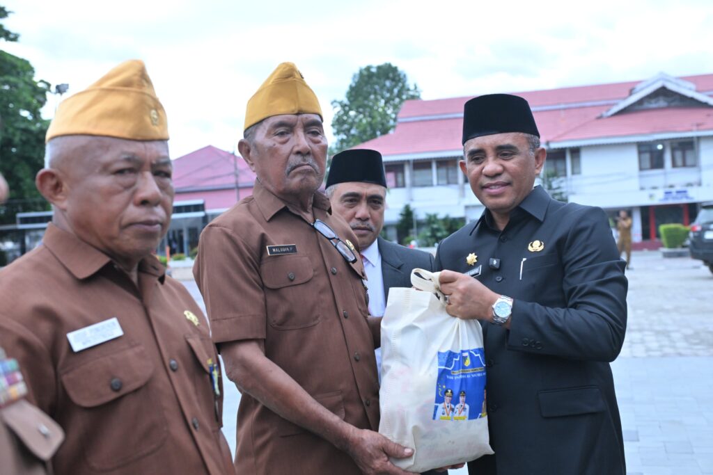 Upacara Hari Pahlawan ke-80, Gubernur Sulteng Ajak Teladani Semangat Para Pejuang