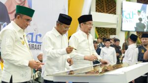 Disaksikan UAS, Tiga Gubernur Resmikan Masjid Raya Baitul Khairaat Sulteng