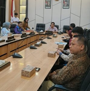 Komisi I DPRD Sulteng Gelar RDP dengan KPID Terkait Pengawasan Penyiaran di Sulteng