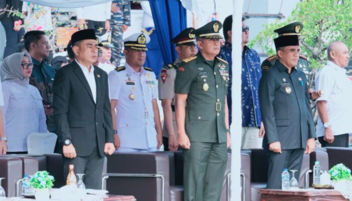 Wakili Ketua DPRD Sulteng, Henri Muhidin Hadiri Sertijab Danlanal Palu