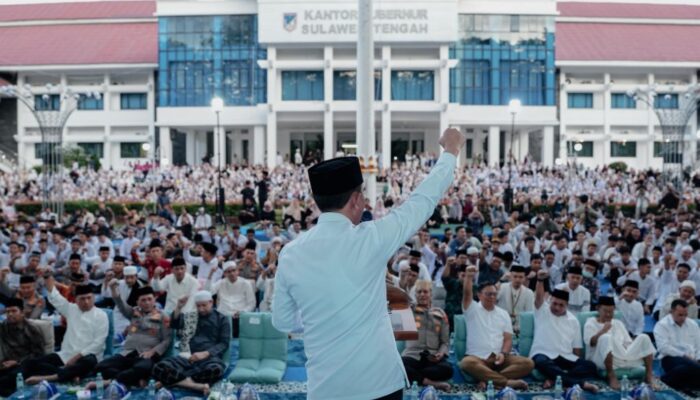 Puluhan Ribu Warga Hadiri Bukber Sulteng Nambaso di Jalan Samratulangi Palu