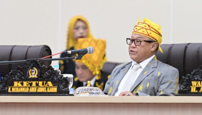 Pimpin Paripurna HUT ke-62, Ketua DPRD Sulteng Ajak Perkuat Komitmen Pembangunan Daerah