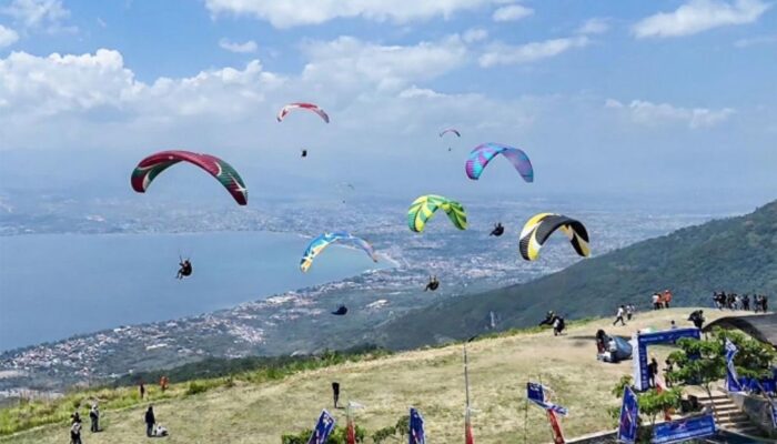 Diikuti Tujuh Negara, KONI Sulteng Perkuat Prestasi Paralayang Lewat IPXC Salena 2026