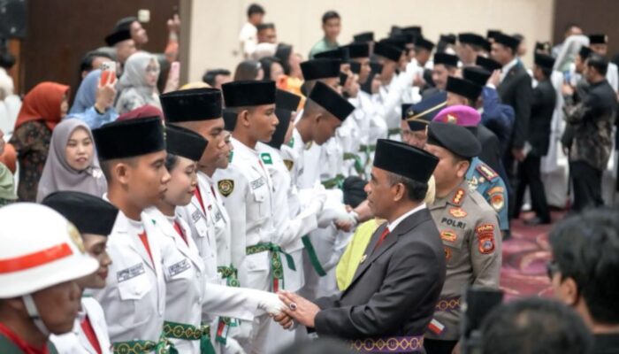Gubernur Anwar Hafid Kukuhkan 69 Paskibraka Sulteng