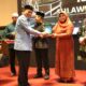 Bunda Wiwik Raih Penghargaan Perempuan Inspiratif pada Santri Award 2026